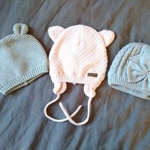 EUC/NWOT Baby Girl Hat Bundle 0-3m